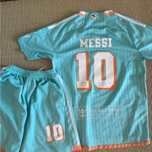 Messi jersey shirt and shirts - kids size 26/medium